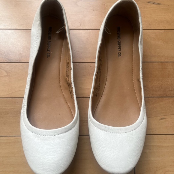 Mossimo Supply Co Flats 6.5 - Picture 3 of 6